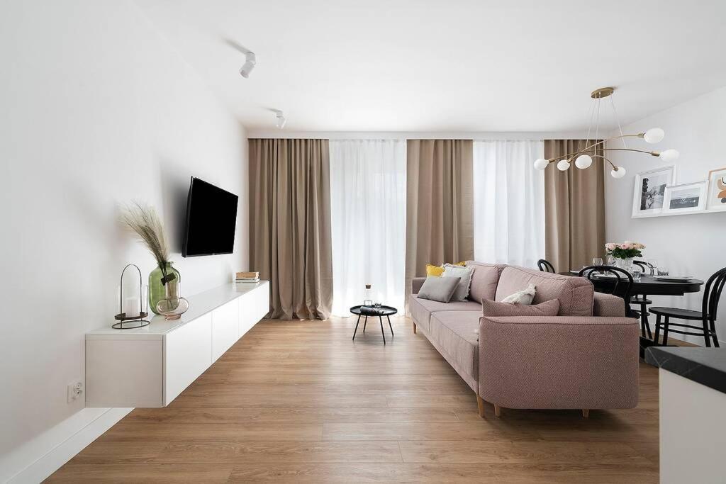 Easy Rent Apartments - Centrum 2 لوبلين المظهر الخارجي الصورة